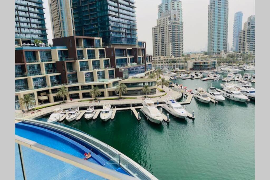 Cayan Tower Luxury Apartment With Sea View Dubai Exterior photo