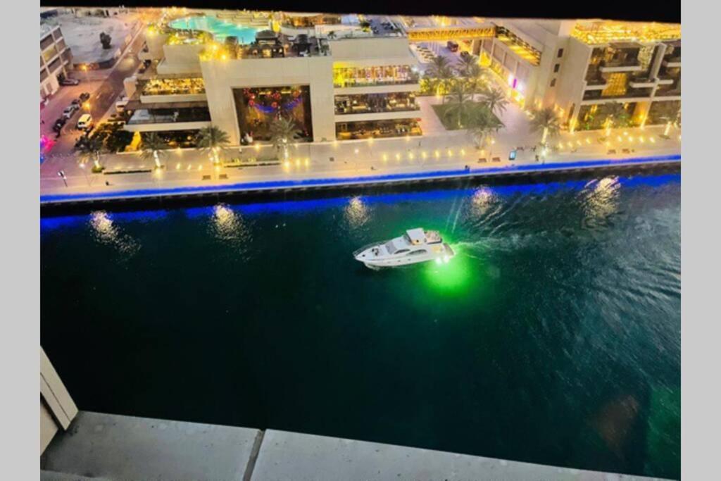 Cayan Tower Luxury Apartment With Sea View Dubai Exterior photo